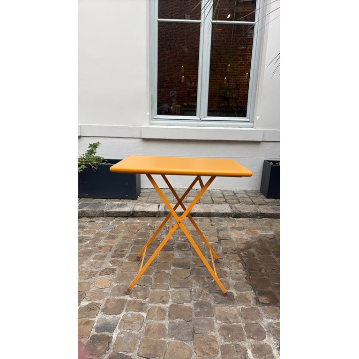Table d'extérieur rectangulaire rabattable en métal