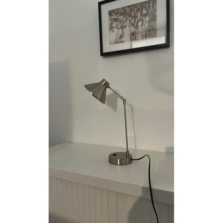 Lampe de table en acier brossé