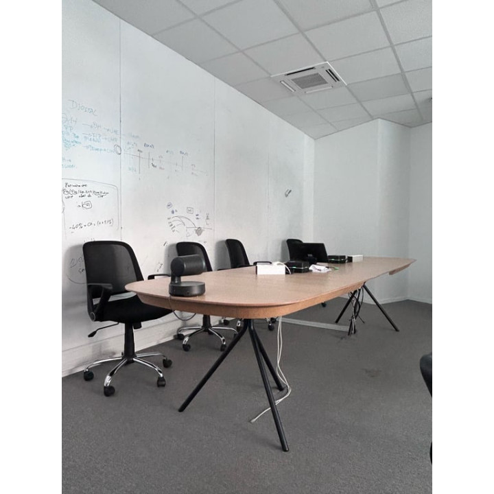 Table de réunion ovale 330x100 cm BoConcept Ottawa