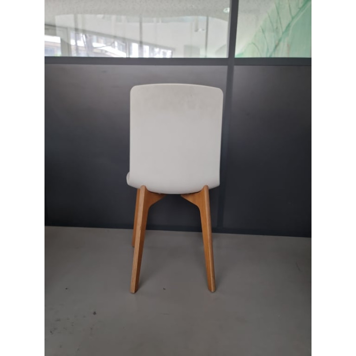 Chaise de cafétéria Enea design