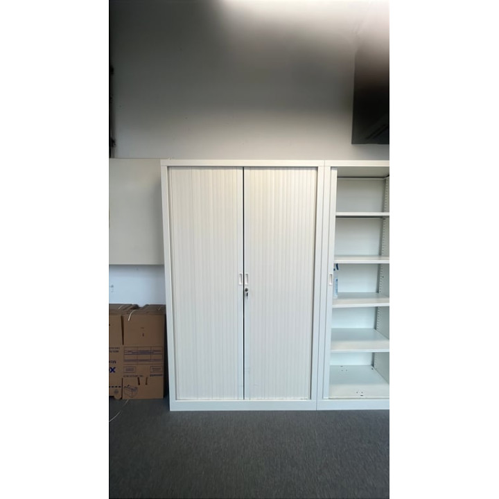 Armoire Haute avec Portes Coulissantes et Fermeture à Clé