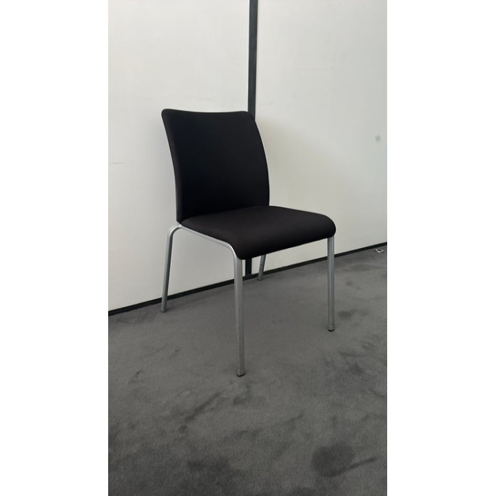 Chaise de réunion Steelcase noire