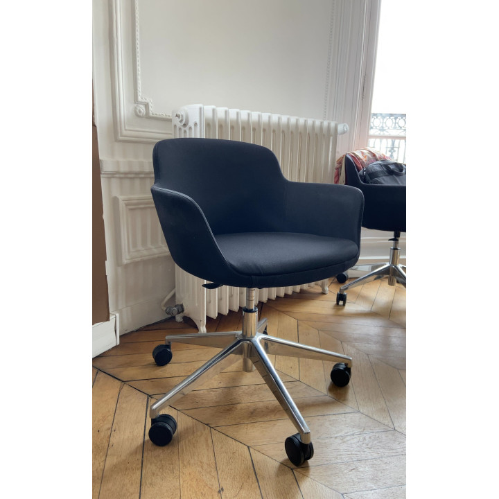 Chaise Narbutas en Tissu Noir