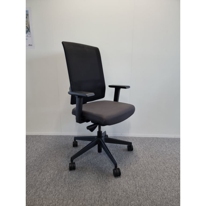 Fauteuil de bureau en résille, piètement étoile