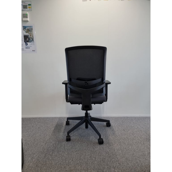 Fauteuil de bureau en résille, piètement étoile