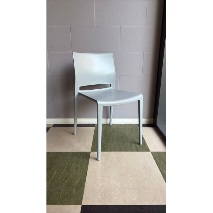 Chaise de cafétéria Bakhita