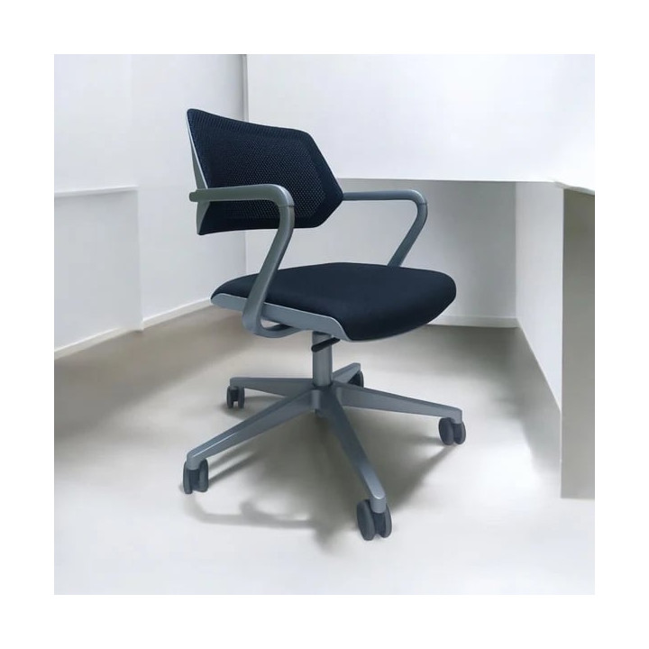 Fauteuil de bureau modèle Qivi en résille