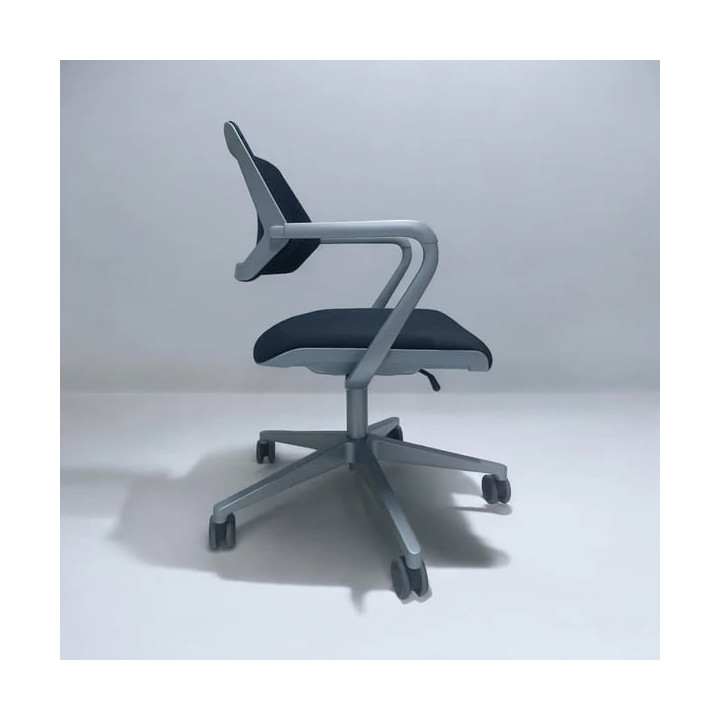 Fauteuil de bureau modèle Qivi en résille