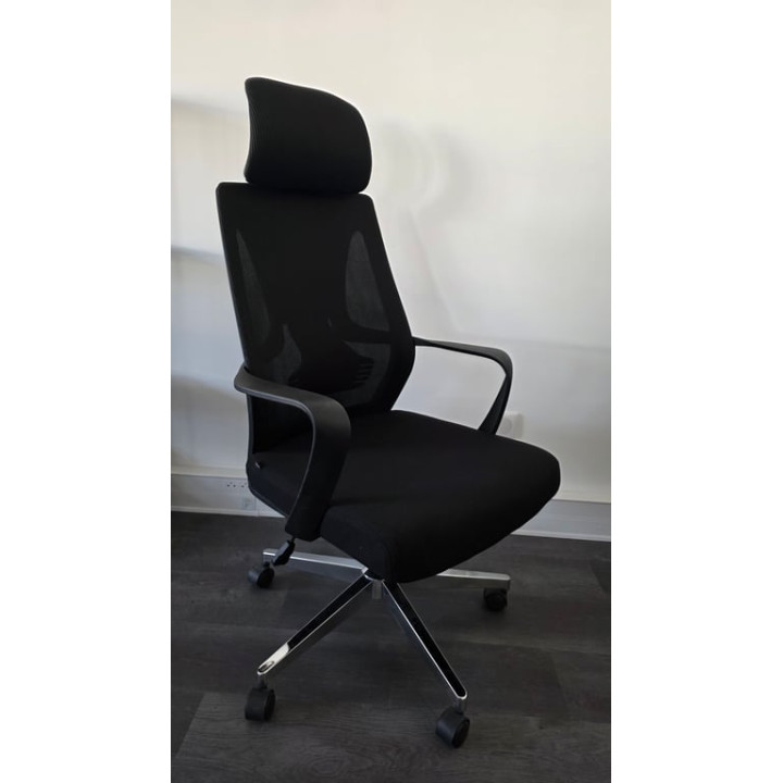 Fauteuil de bureau avec têtière et roulettes