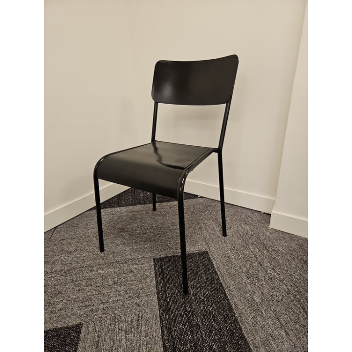 Chaise de réunion en métal noire