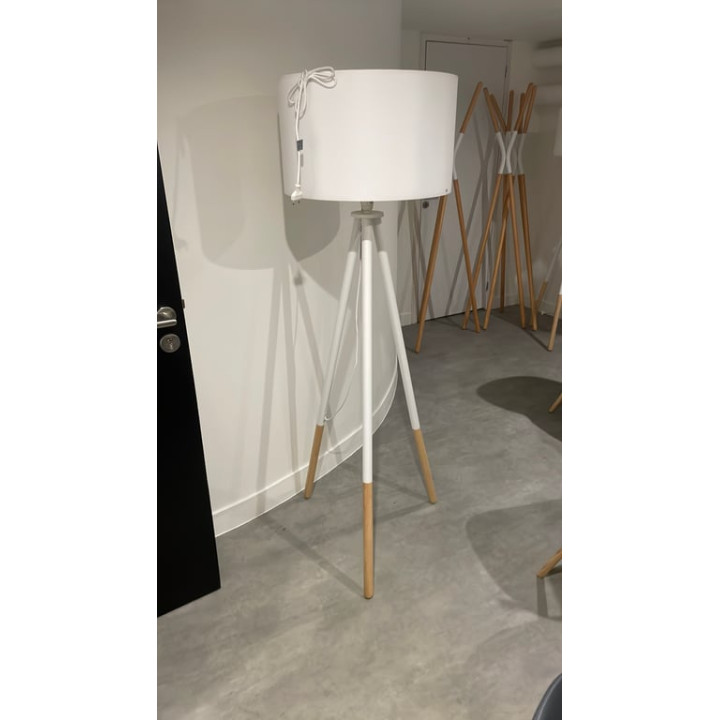 Luminaire sur pied en bois et métal