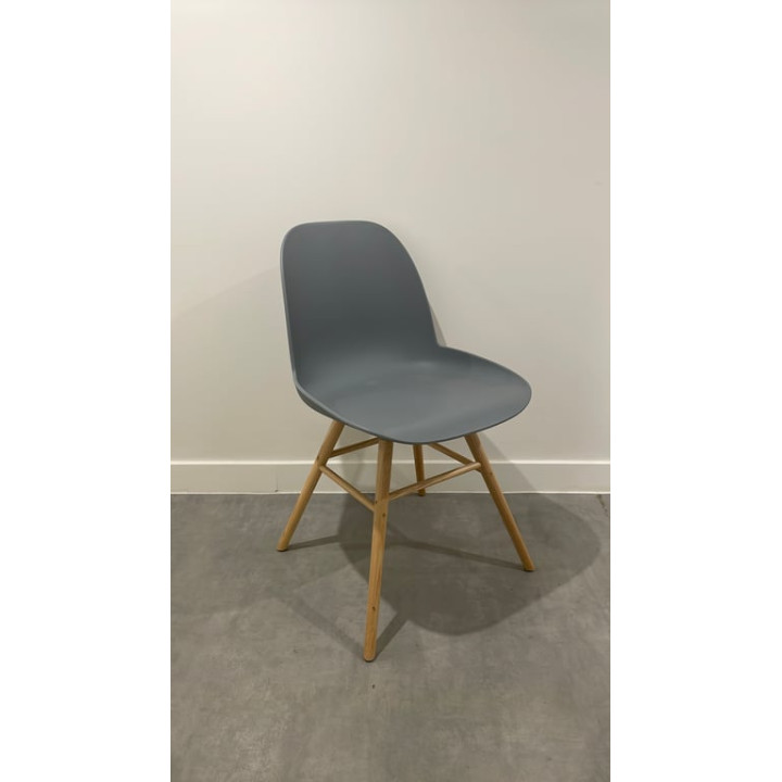 Chaise de cafétéria en plastique et bois