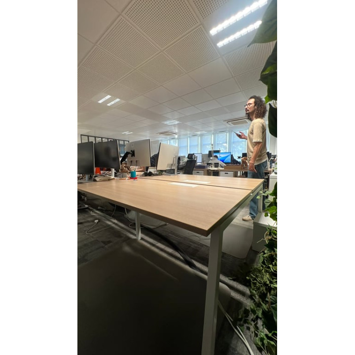 Bureau multiposte 4 postes en bois mélaminé et métal