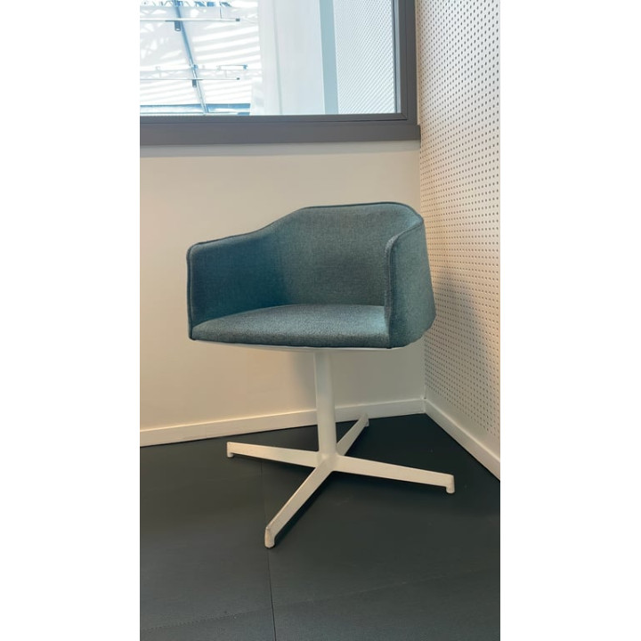 Chaise de réunion avec accoudoirs et piètement en étoile