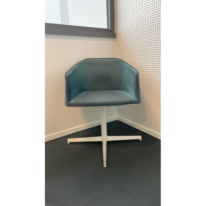 Chaise de réunion avec accoudoirs et piètement en étoile