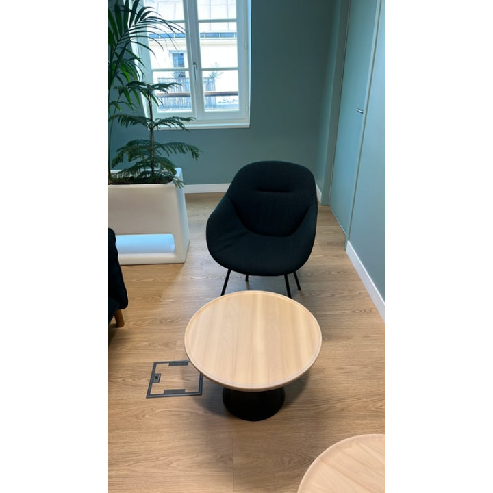 Table basse ronde en bois contreplaqué et plastique
