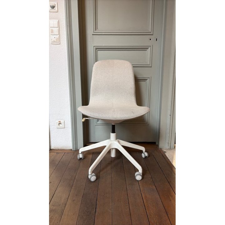 Chaise de réunion avec roulettes et rotation de l'assise