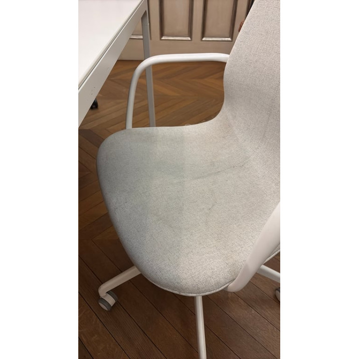 Chaise de réunion avec roulettes et accoudoirs