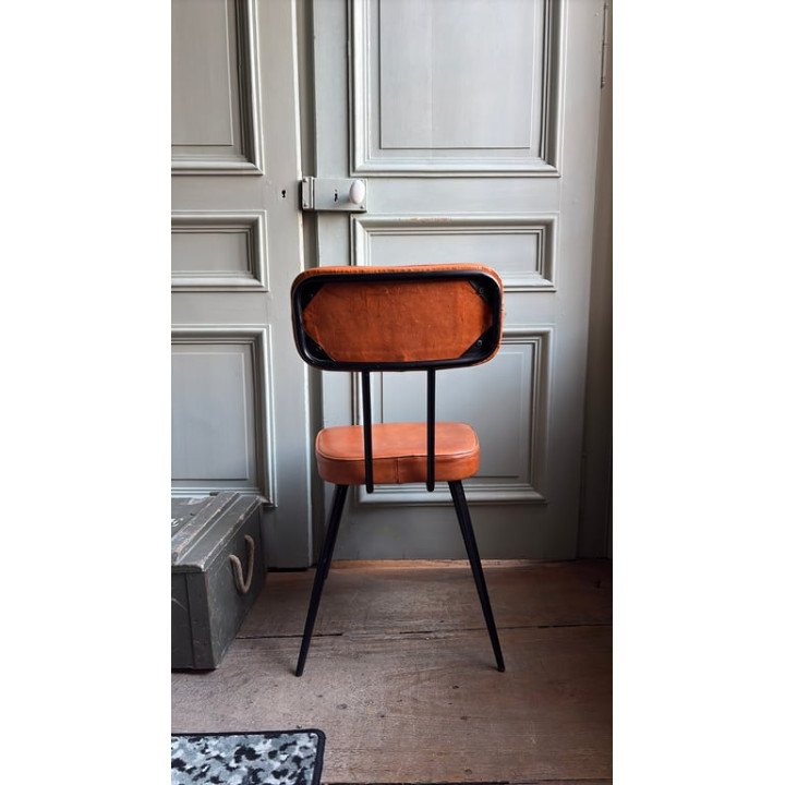 Chaise de réunion sans roulettes ni accoudoirs, dossier plein