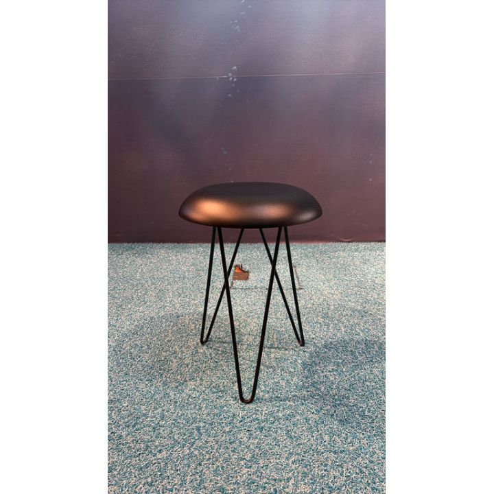 Table basse ronde en métal noir