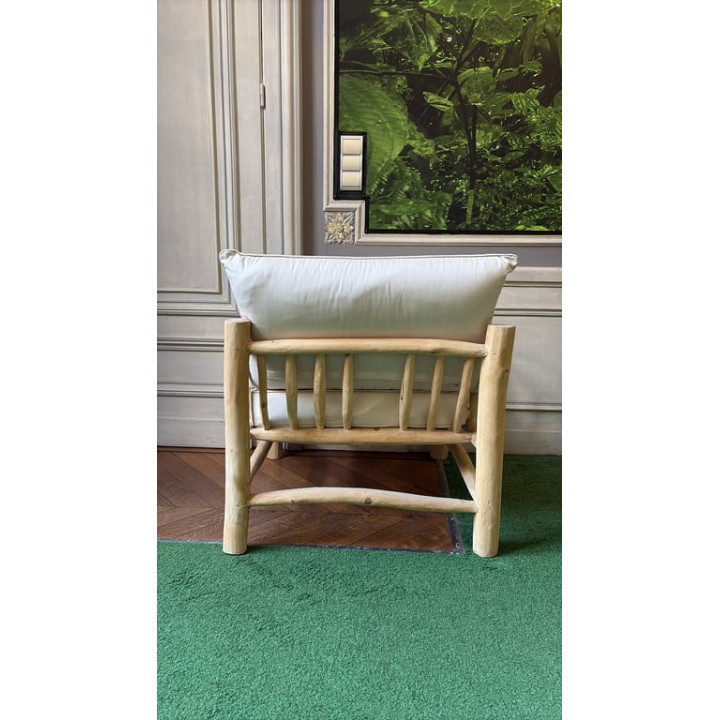 Fauteuil avec accoudoirs en bois et assise en tissu