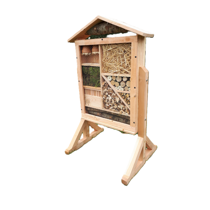Hôtel à insectes avec pieds